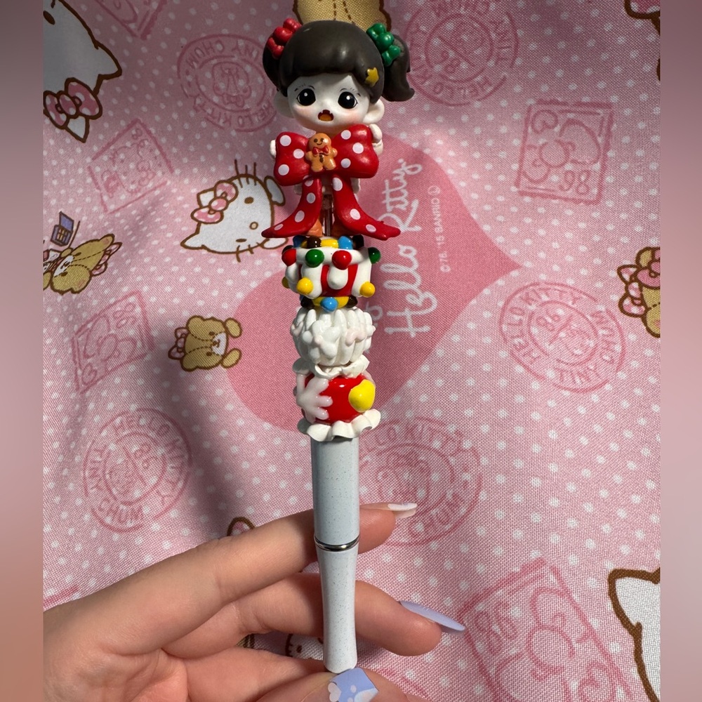 POPMART ZORA HOLIDAY DIY PEN